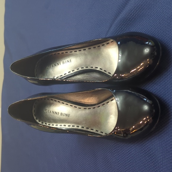 Round toe pumps - Picture 1 of 4